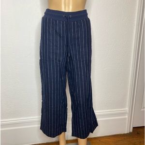 Athleta Bali Linen Pants Wide Leg Cropped Women’s Size 8  Navy Blue Pinstripe